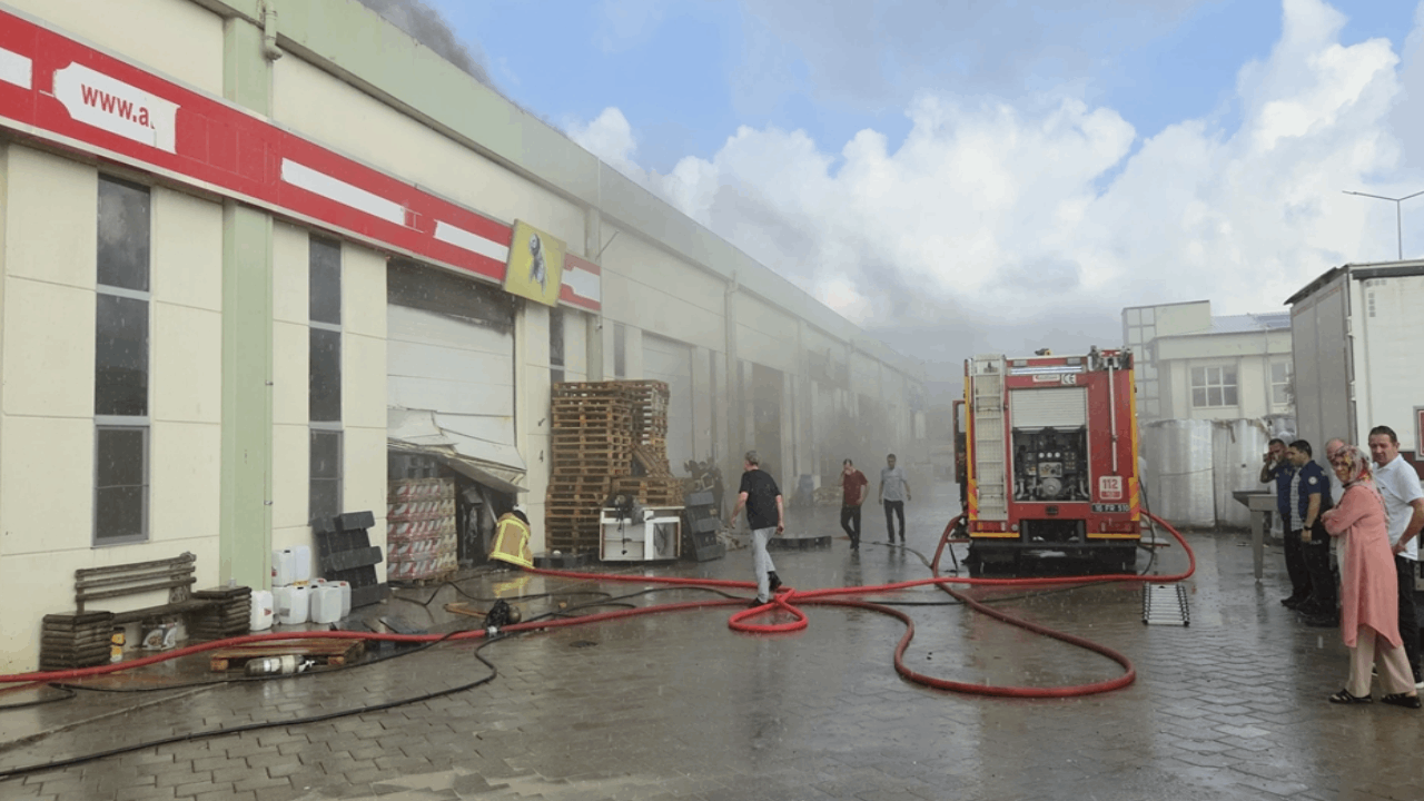 Bursa’da zeytin tesisinde çıkan yangın söndürüldü