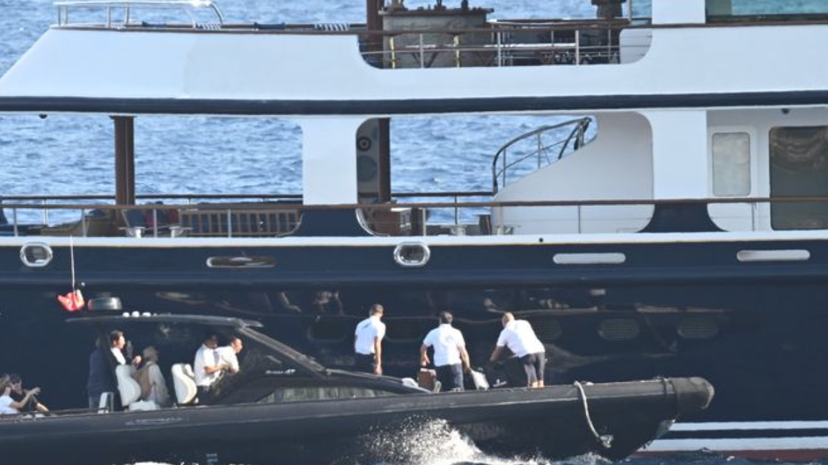 Koç Holding'in dümenindeki isim Meserret III ile Bodrum'da Gökova'ya açıldı