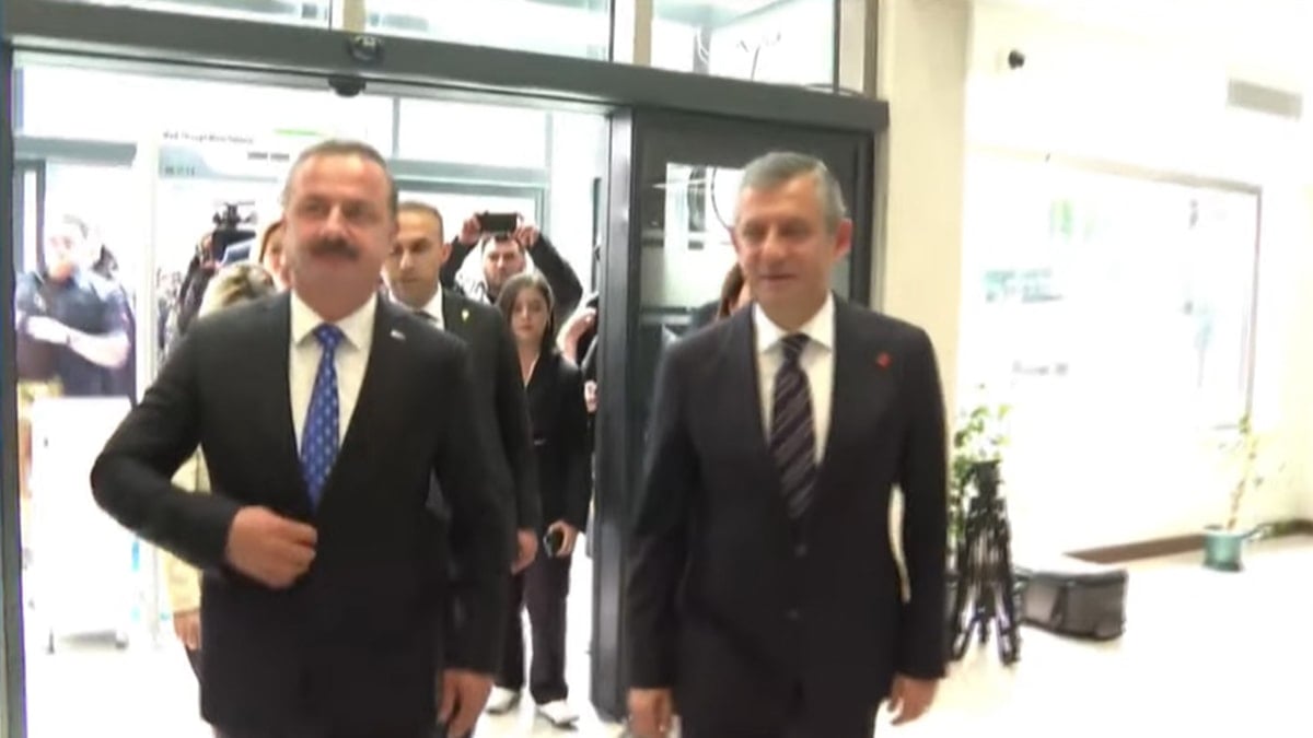 CHP lideri Özel'den Anahtar Parti'ye ziyaret