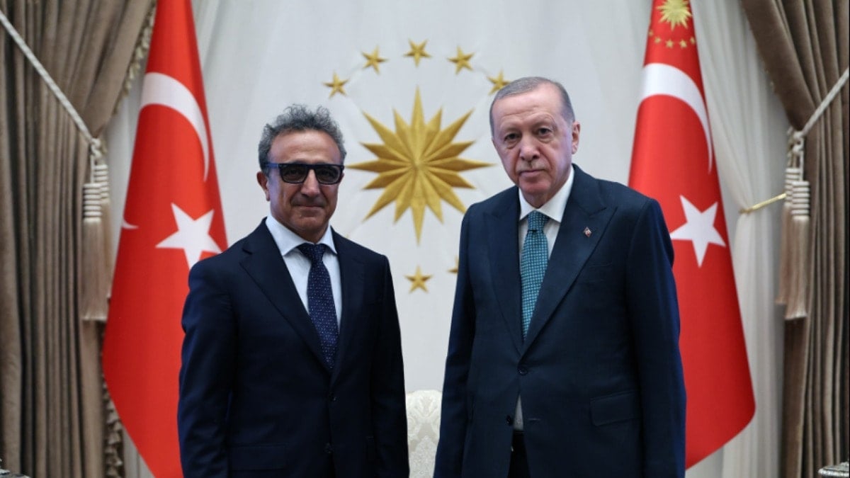 Erdoğan ve  Chobani’nin kurucusu Hamdi Ulukaya, imzalar atılmadan önce Beştepe'de bir araya geldi