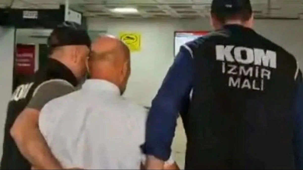 İzmir'de gözaltına alınanlar adliyeye sevk edildi