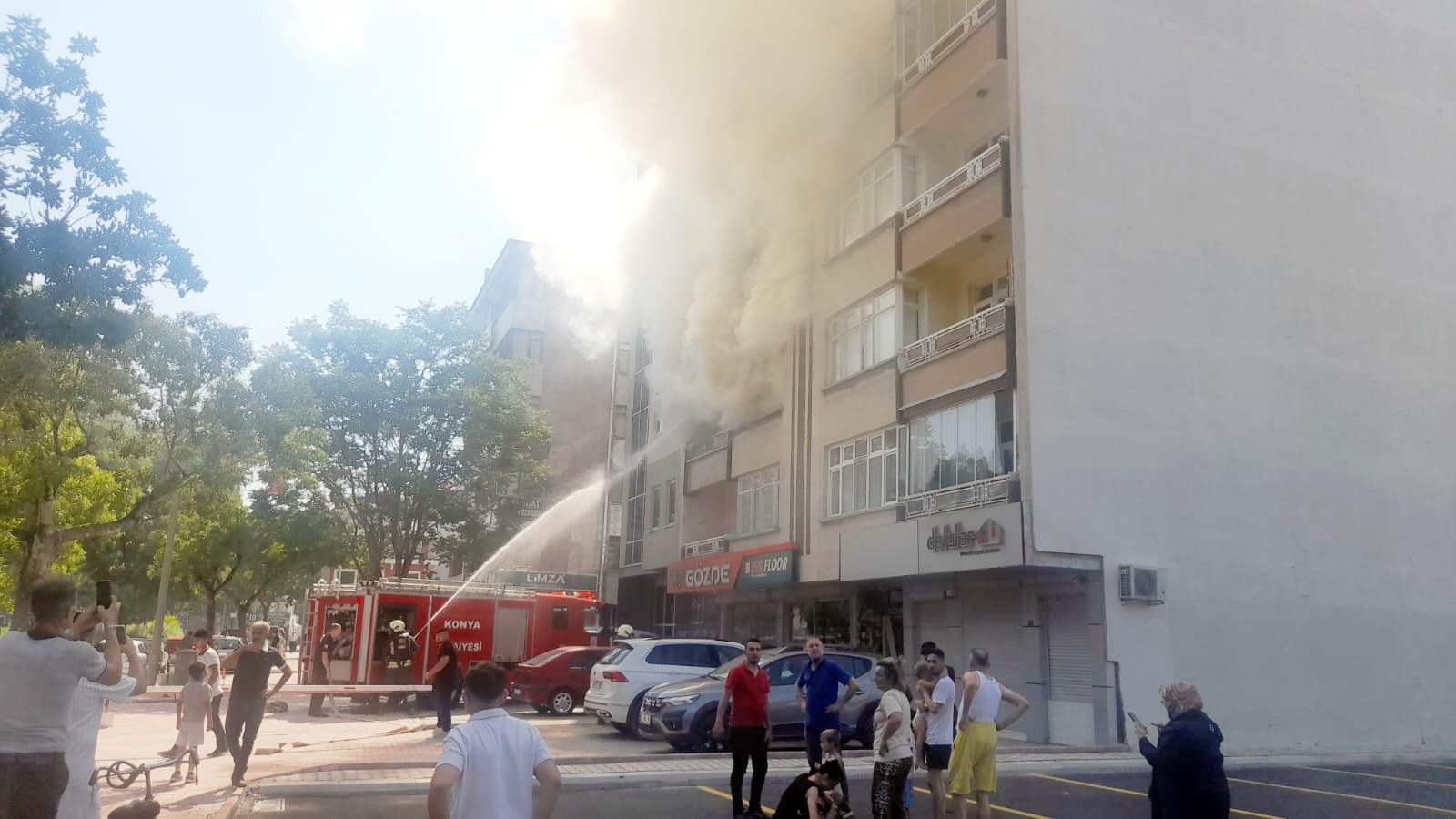 5 katlı apartmanda yangın
