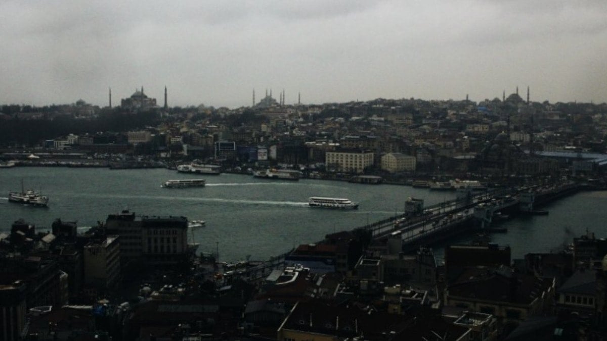 Üçü de bilemedi: İstanbul'a hala yağmur yağmadı