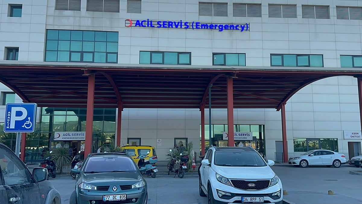 Yalova’da denize giren çocuk can verdi