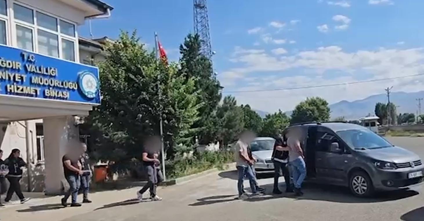 Iğdır'da nitelikli dolandırıcılık operasyonunda 5 tutuklama