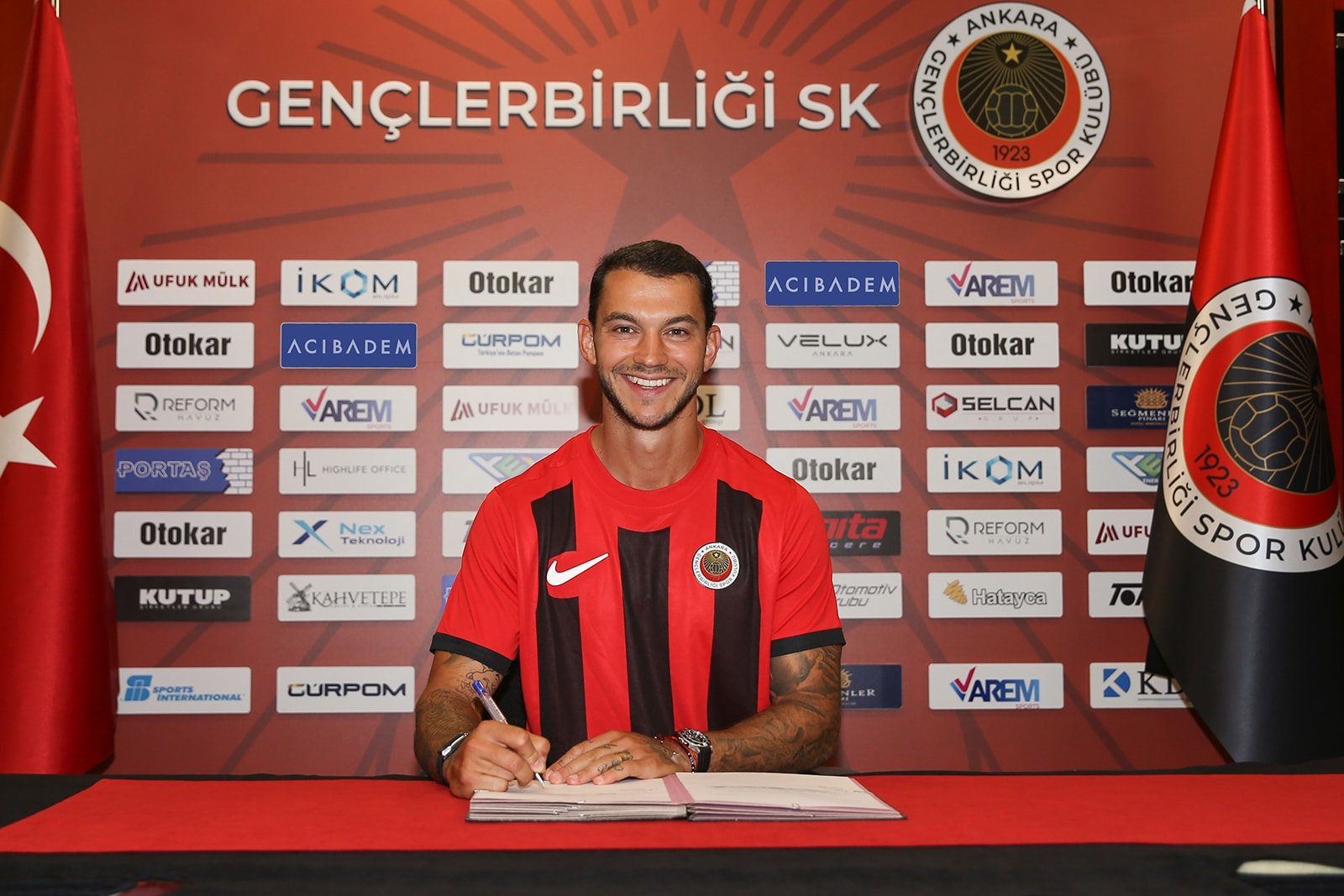 Gençlerbirliği'ne Portekizli sağ bek