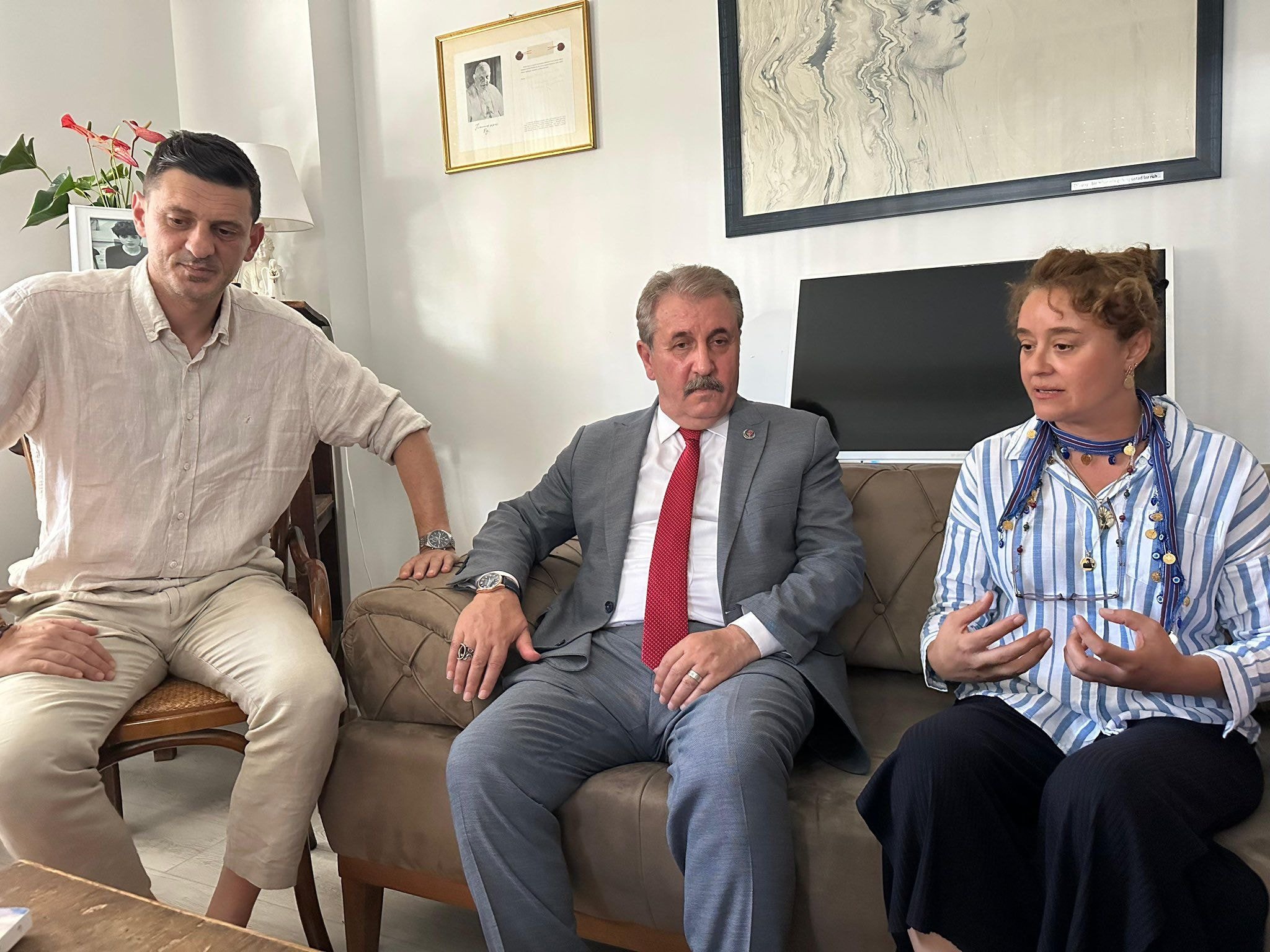 Minguzzi ailesine bir destek de Destici'den geldi