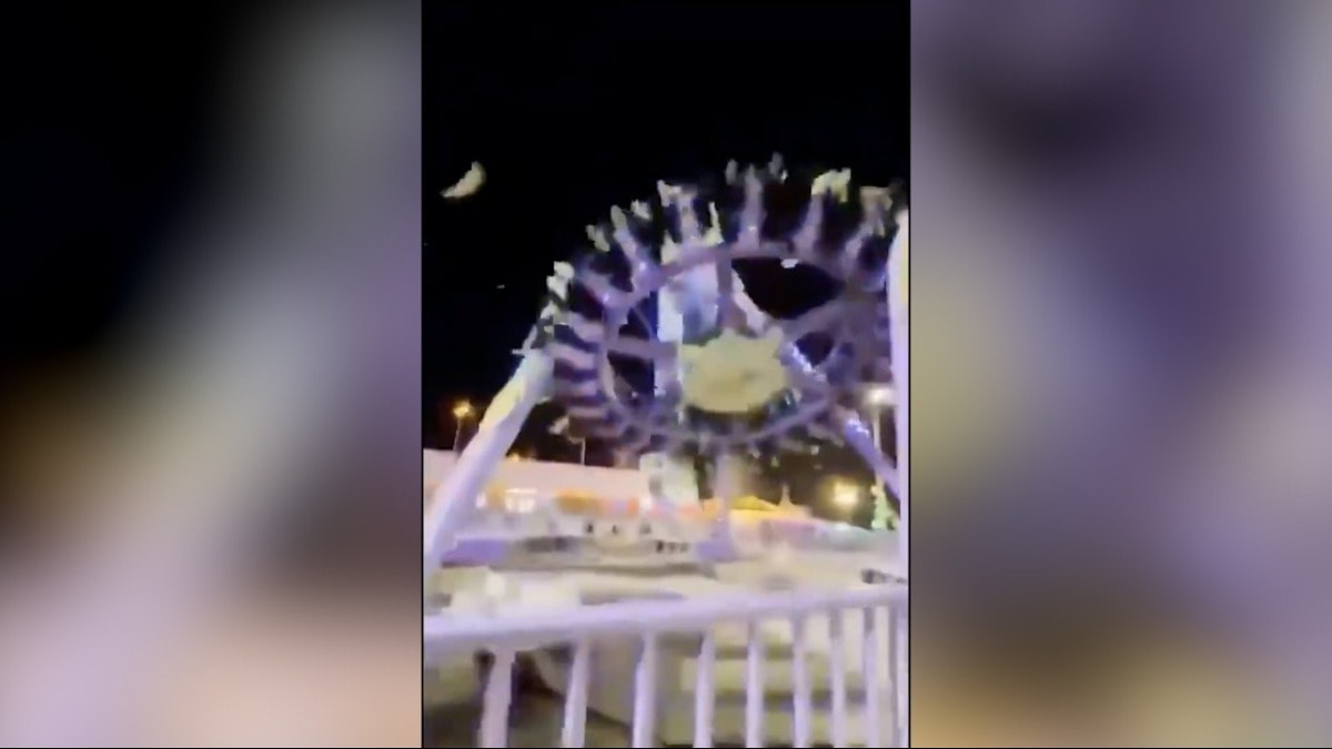 Lunaparkta katliam gibi olay: Devasa oyuncak yere çakıldı