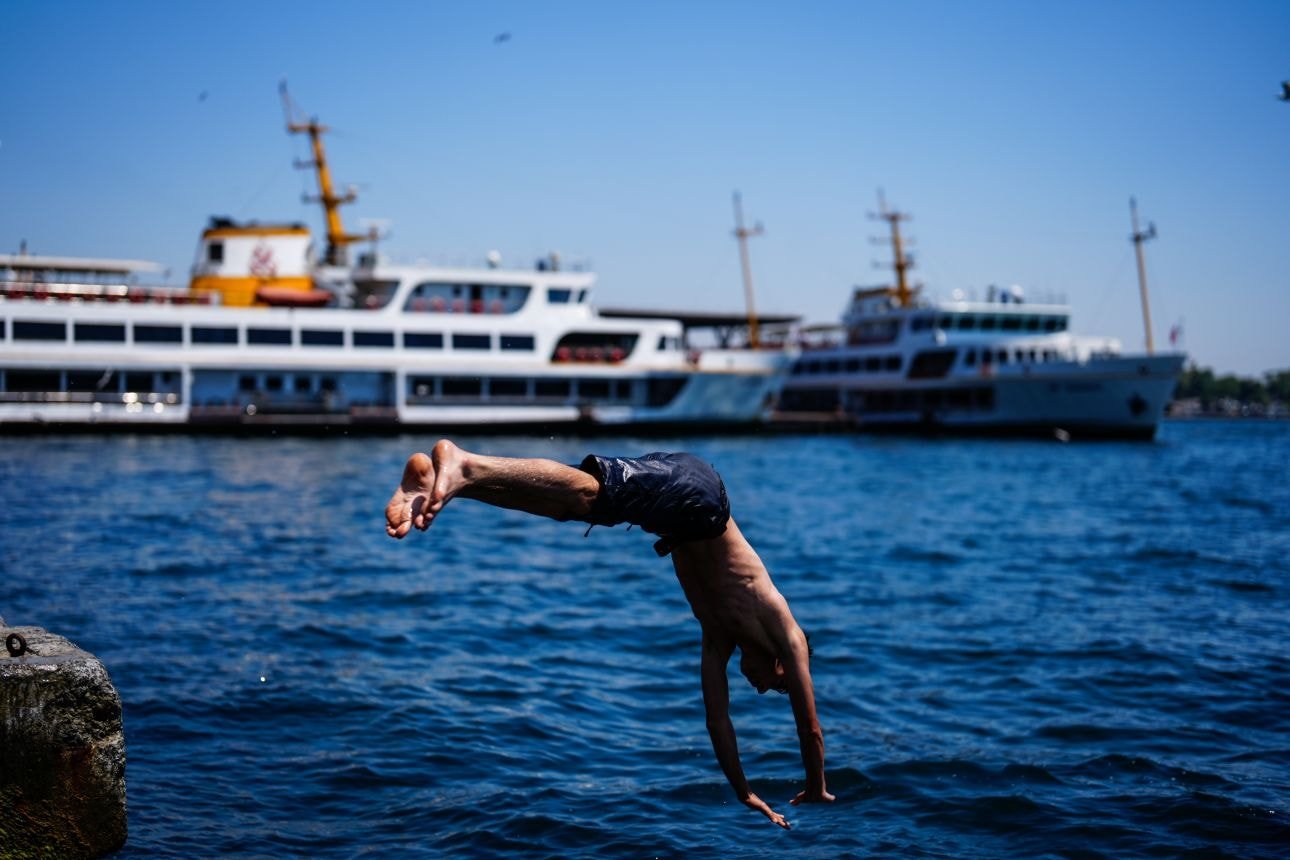 İstanbul'u sıcak çarptı! Kavurucu sıcağa böyle çözüm buldular