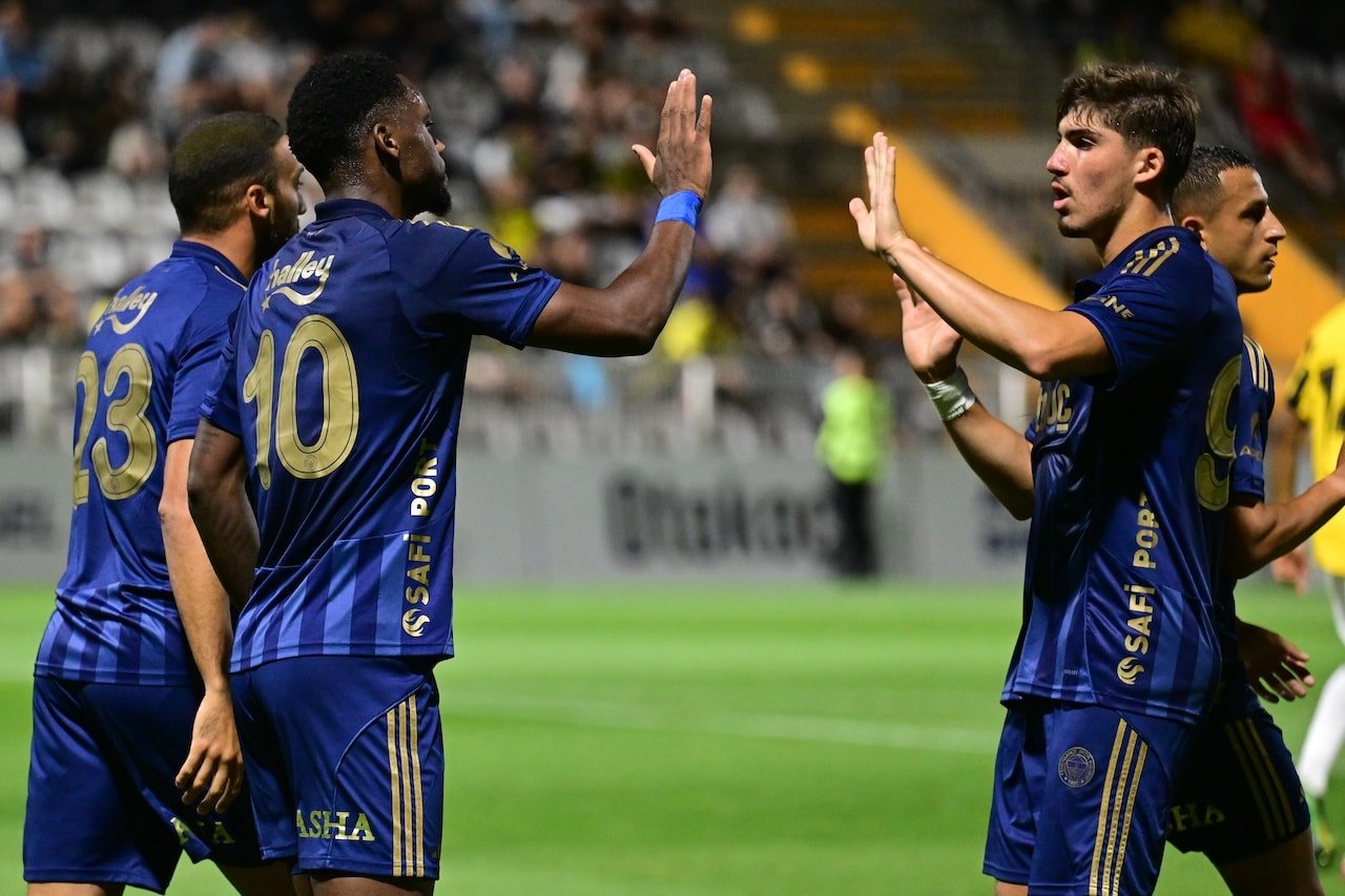 Duran duble yaptı, Fenerbahçe farklı kazandı