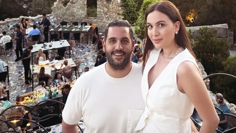 Elif Engin ve Ahmet Emin Ahlatcı çifti balayı için Sardinya'da