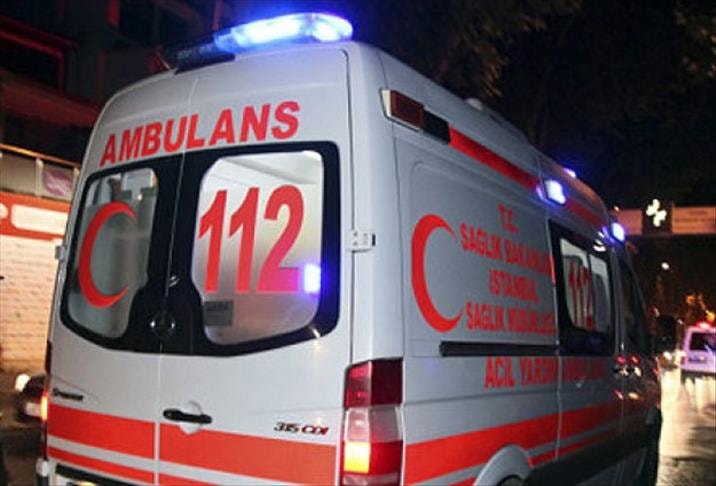 Kocasını kurtarmak için gölete atlayan kadın kurtarıldı