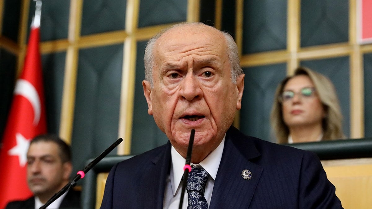 Bahçeli'nin gündeme bomba gibi düşen açıklamalarına partisinden dikkat çeken yorum