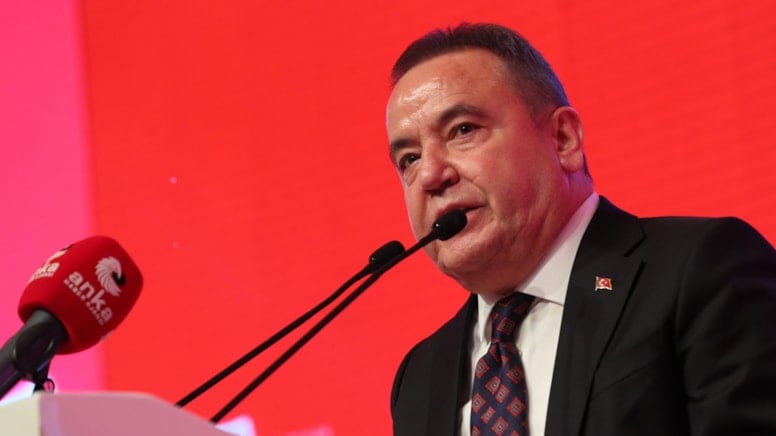 Muhittin Böcek: Bir ev için minnet edecek durumda değilim!