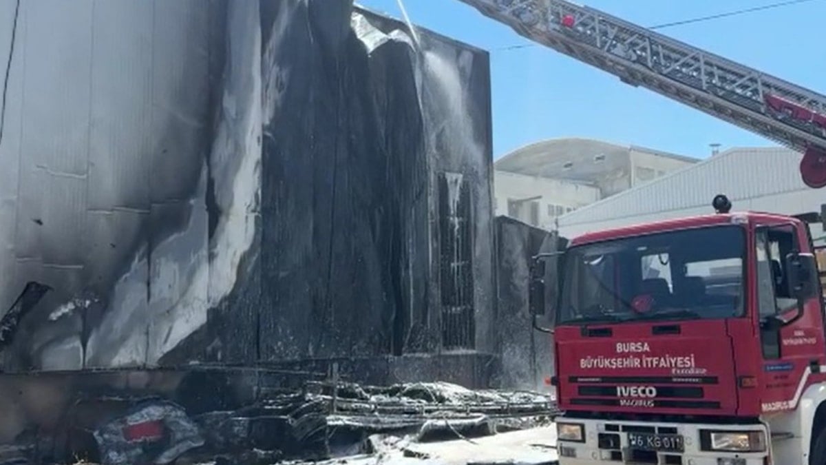 Bursa'da tekstil fabrikasında yangın