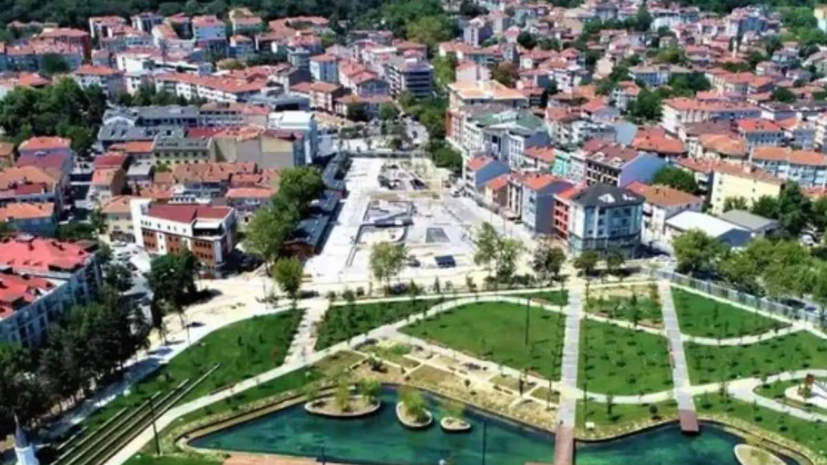 Eskiden ildi birden İstanbul'a bağlanmıştı: İstanbul'un incisi yeniden il mi oluyor?