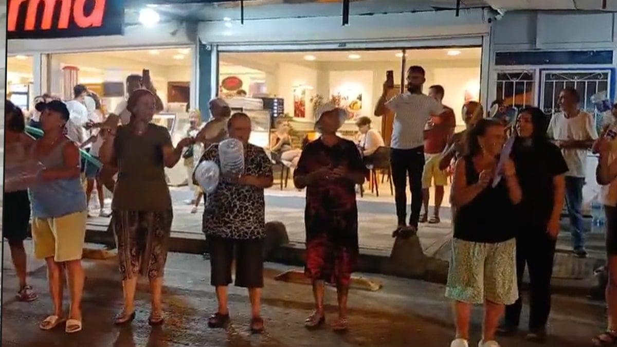 Ünlü tatil beldesi Kumbağ'da halk isyanda