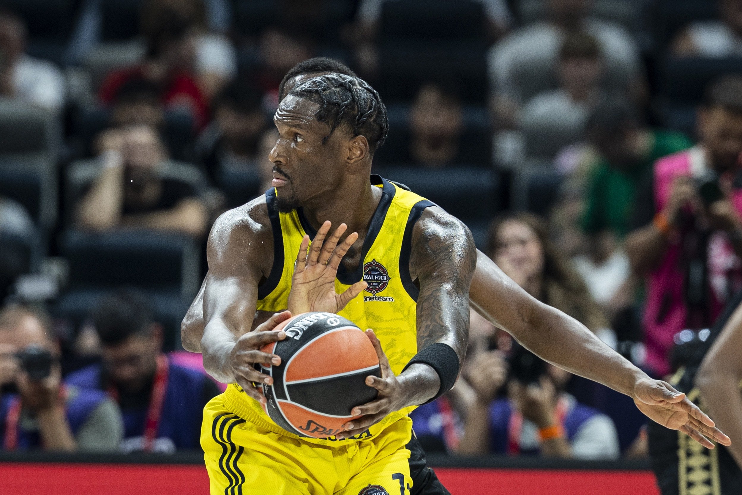 Fenerbahçe'den ayrıldı, NBA'e gitti