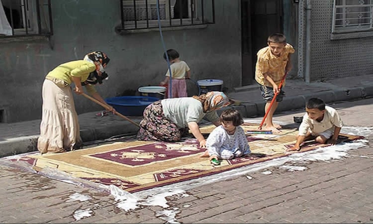Halı yıkamak da temizliği hortumla yapmak da yasak! Belediyeden emsal karar