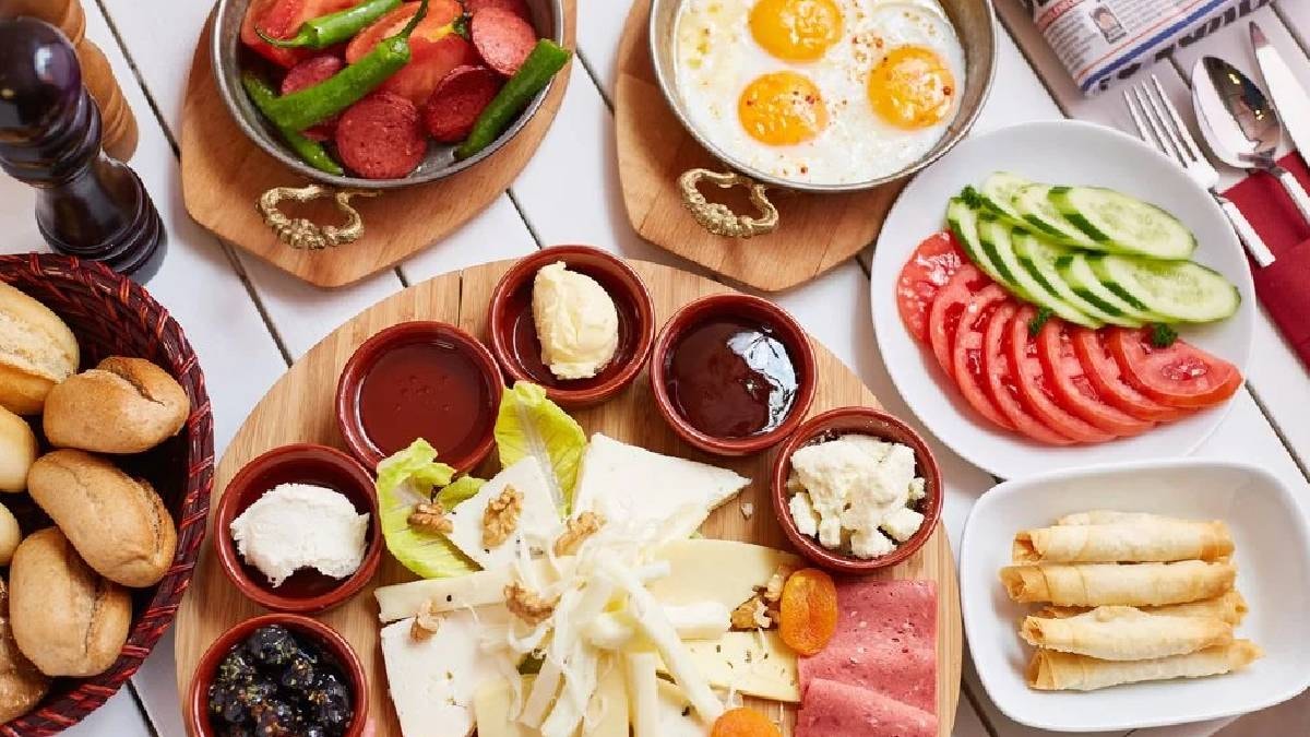 Dünyanın en lezzetli kahvaltıları açıklandı: Türkiye'nin listedeki yeri şaşırttı