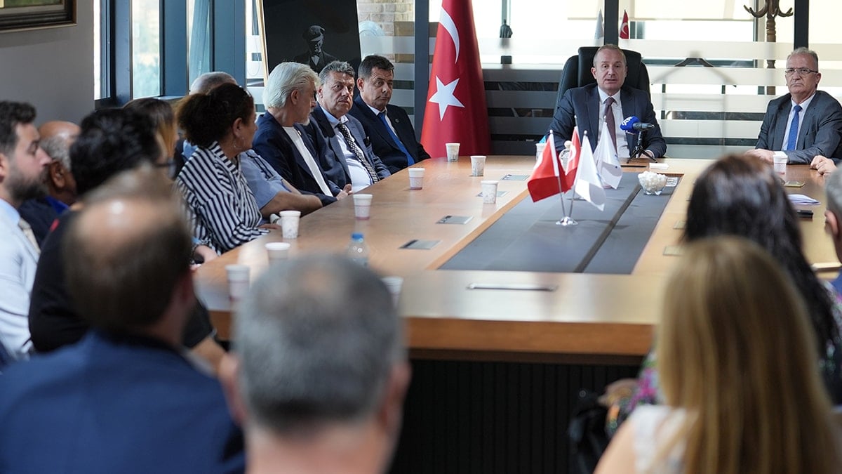 Bir parti daha siyaset dünyasına veda ediyor
