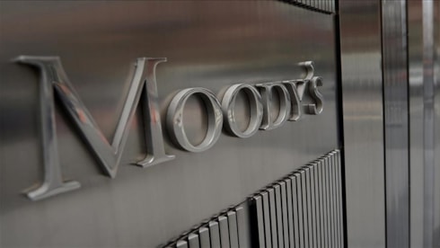Moody's Türkiye'nin kredi notunu güncellemediUluslararası kredi derecelendirme kuruluşu Moody's, Türkiye'ye ilişkin periyodik değerlendirmesini tamamladı ancak kredi notu ve görünümünde herhangi bir değişikliğe gitmedi. Kuruluş, mevcut notun güçlü ekonomik yapı ve düşük kamu borcu tarafından destekl