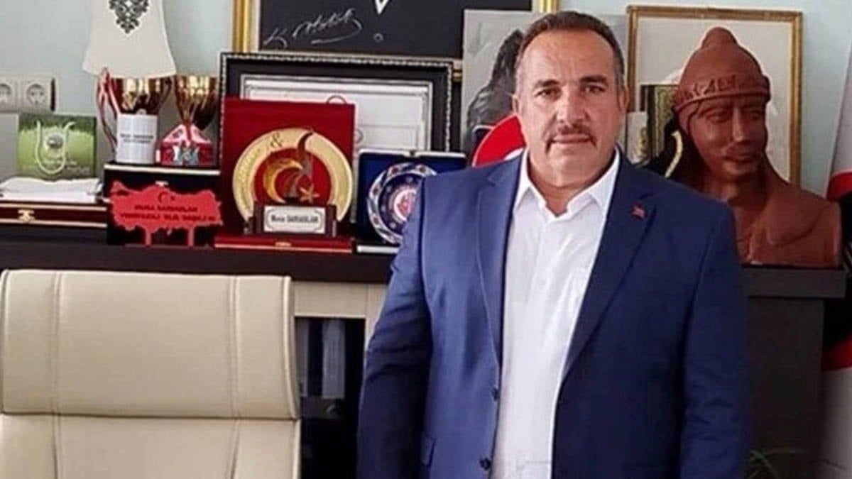 Trafik kazasında ölen belediye başkanı son yolculuğuna uğurlandı