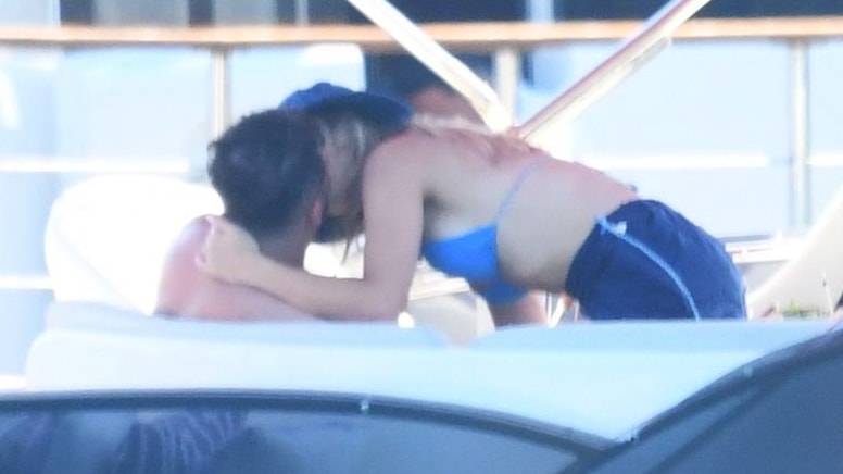 Nilsu Berfin Aktaş iş insanı sevgilisiyle Çökertme'de görüntülendi