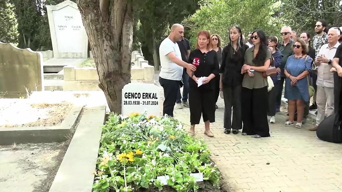 Genco Erkal ölümünün birinci yılında mezarı başında anıldı