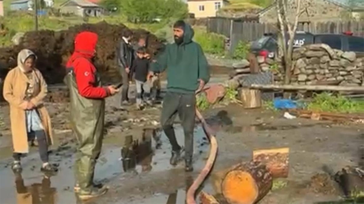 Ardahan'da aşırı yağış sele neden oldu