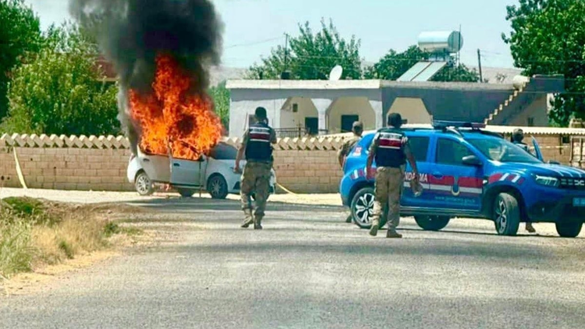 Şanlıurfa'da akraba kavgasında kan aktı! Aracı ateşe verdiler