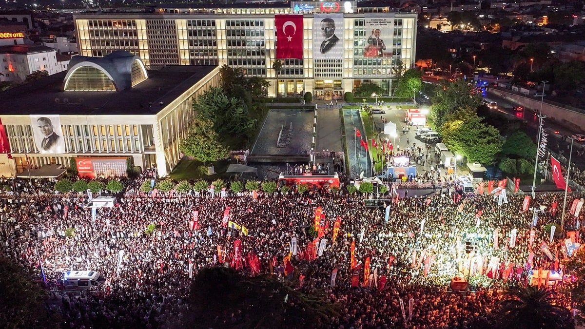 CHP'li Çelik: Saraçhane'de gözaltına alınan gazeteciler serbest