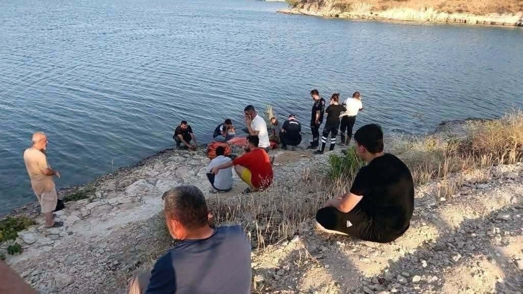 Serinlemek için girdiği Fırat Nehri’nden çıkamadı