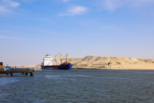 Süveyş Körfezi'nde sondaj gemisi battı: 3 kişi öldü