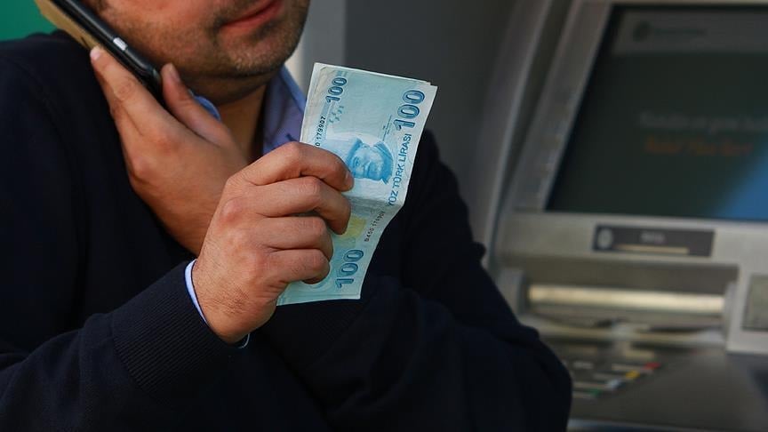 Oğlu sandığı telefon dolandırıcısına 672 bin liralık birikimini kaptırdı