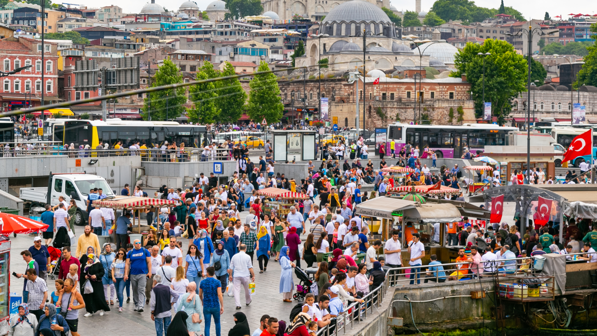 Demografik alarm: Türkiye 2040’ta yaşlılar ülkesi olacak