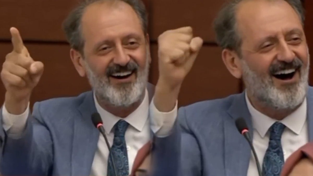 AKP'li vekil Meclis'te salavat getirdi