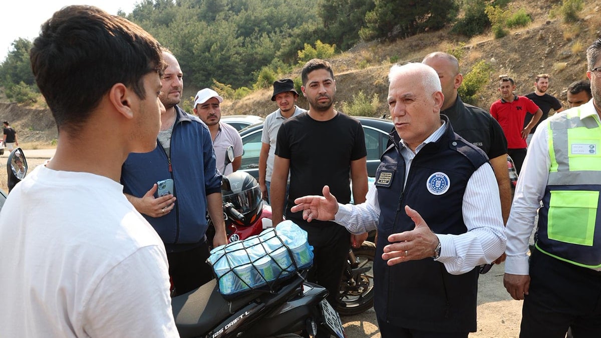 Mustafa Bozbey'den yangın çıkışı: '6 farklı bölgede bir anda başlamış olması düşündürücü'