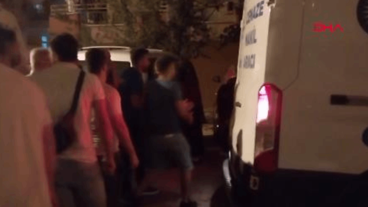 Kız kardeşe abi cinneti: 14 kez bıçakladı, başını kesmeye çalıştı