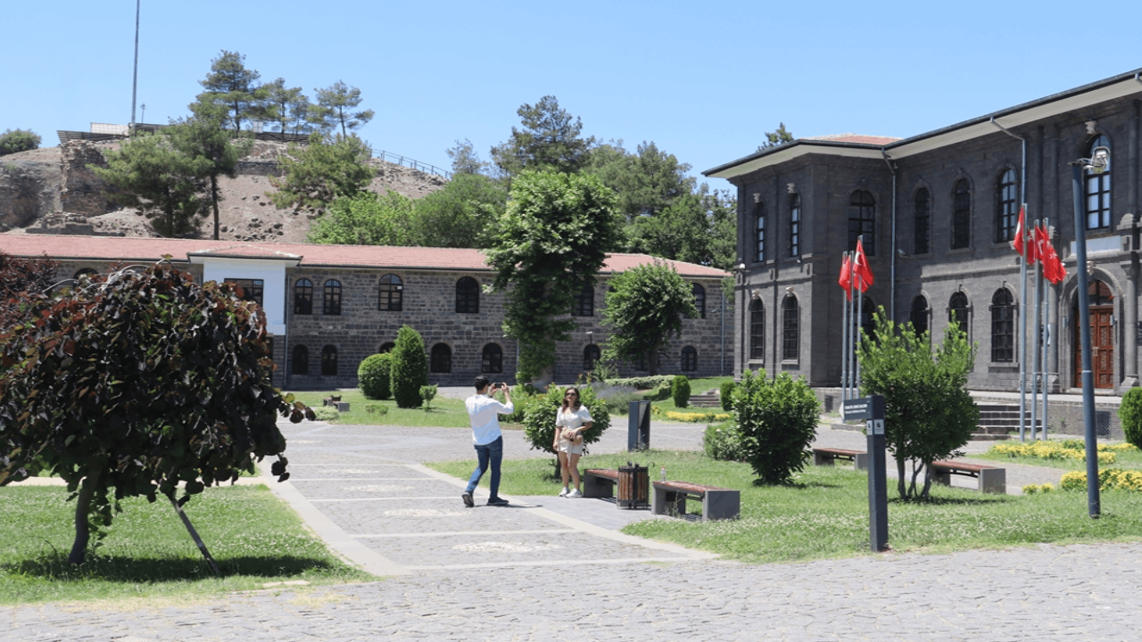 Diyarbakır’da 100 bine yakın eser bulunan müzeyi 6 ayda 141 bin kişi ziyaret etti