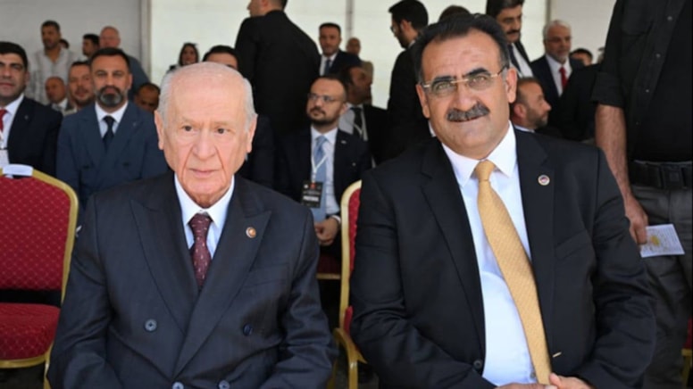 Bahçeli, DEM Partili başkanı Ankara'ya davet etti