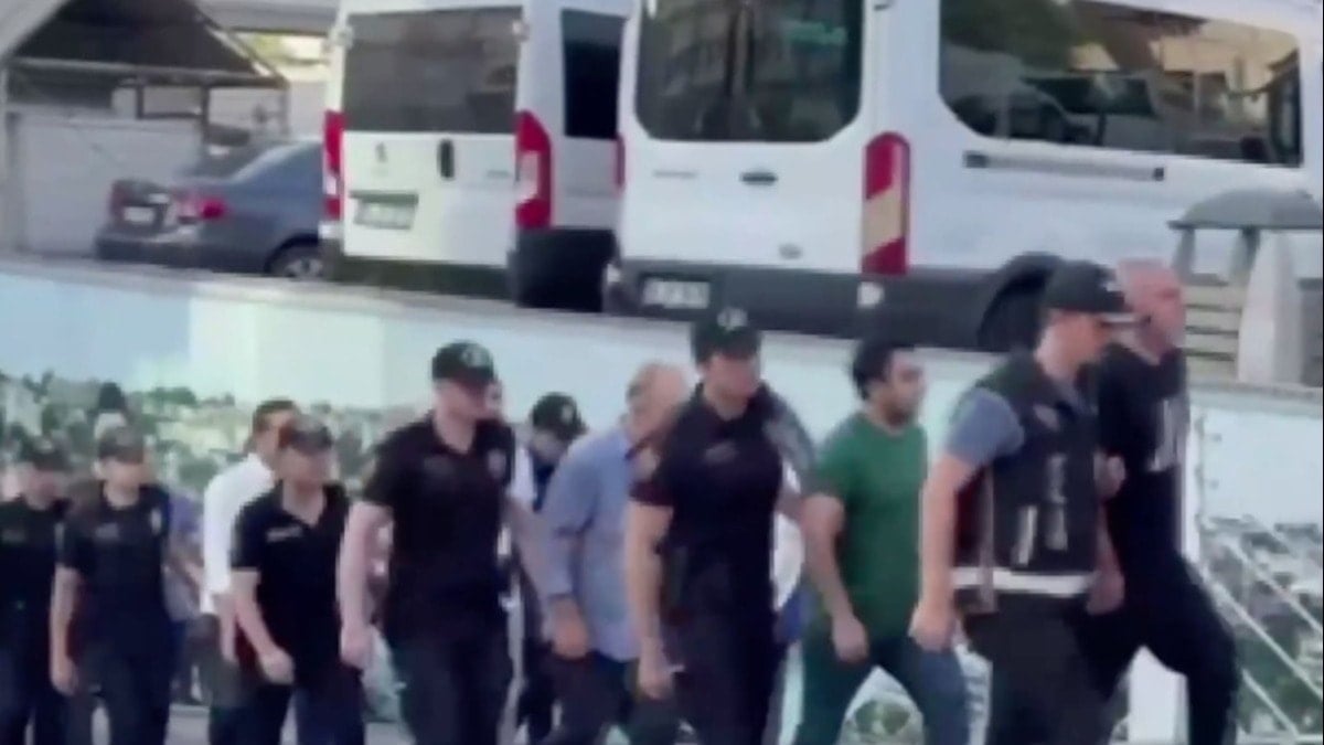 Yine o teşhir görüntüsü