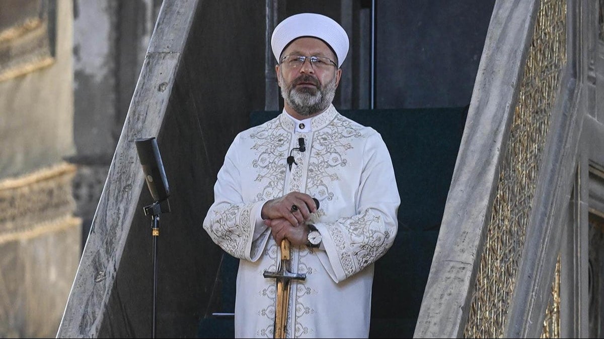 Diyanet’ten altın varaklı davetiye
