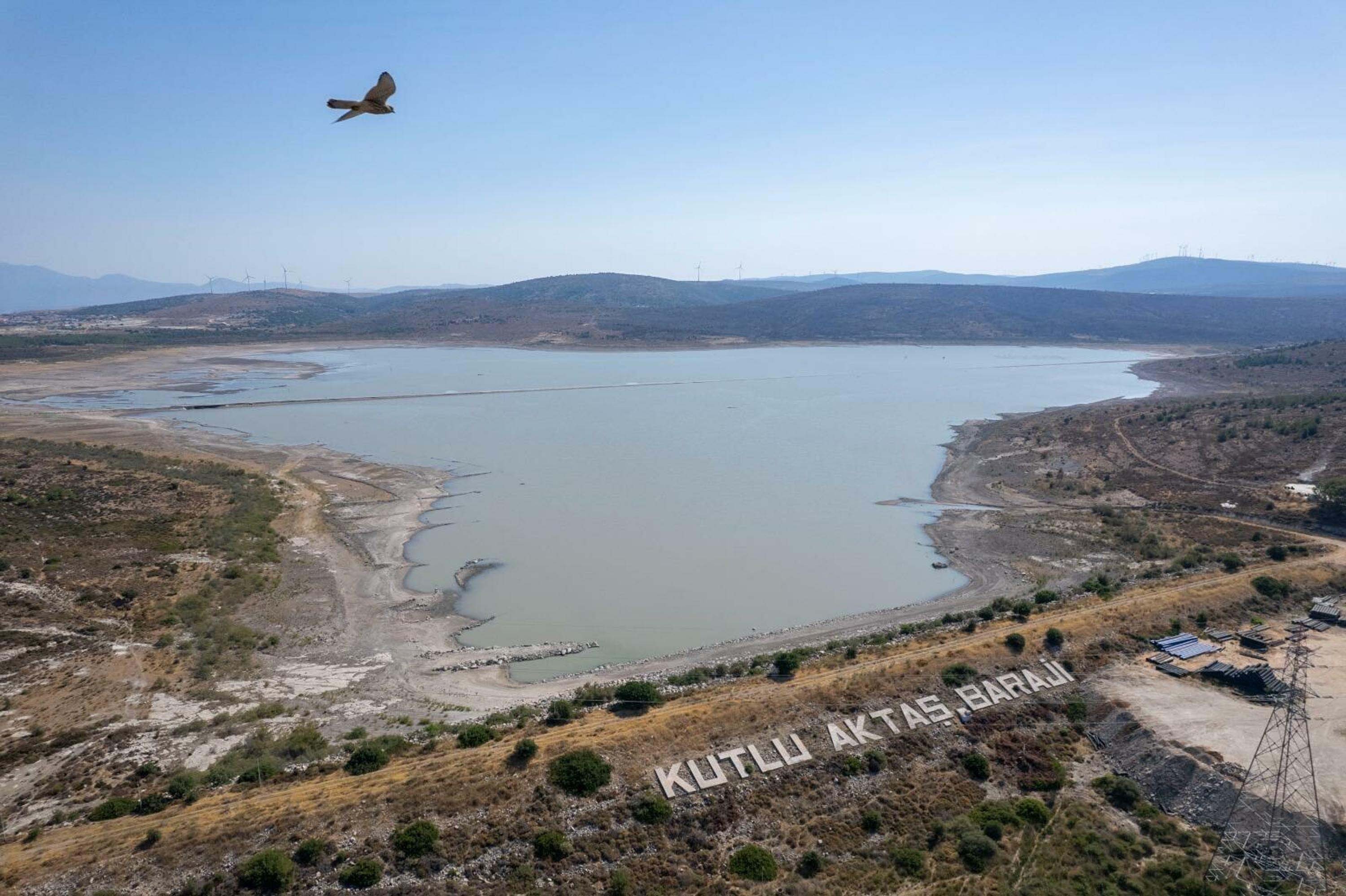 Kesintiler sona erdi, ünlü tatil beldesi suya kavuştu