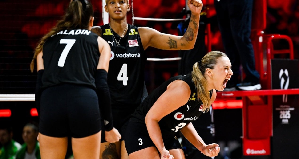 A Milli Kadın Voleybol Takımı'ndan Şampiyona Açılışı: Bulgaristan'a Karşı Müthiş Galibiyet!