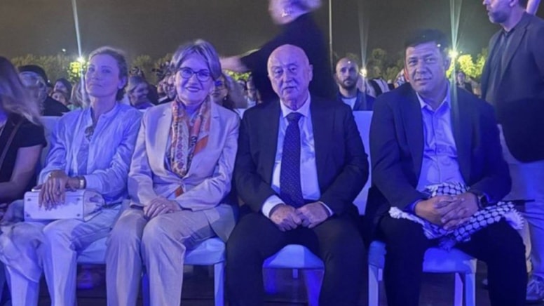 Meral Akşener Yenikapı'da ortaya çıktı