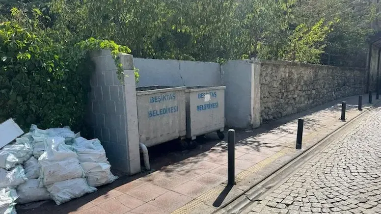 Çöpte vücudunda yanık ve kesikler olan bebek cesedi buldu