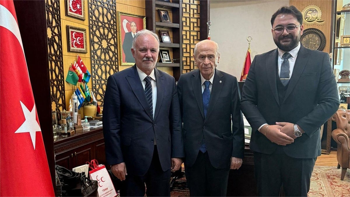 Devlet Bahçeli'ye sürpriz ziyaret