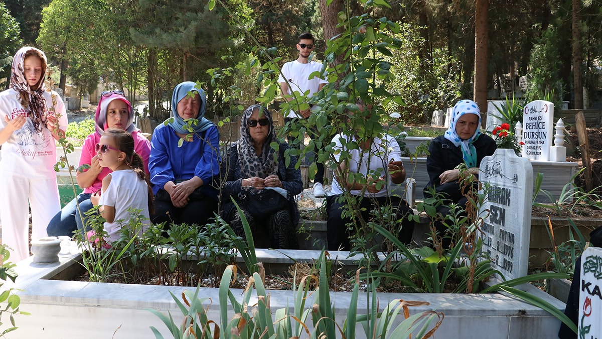 Düğün davetiyesi bırakmaya geldi, doğum gününe günler kala depremde öldü