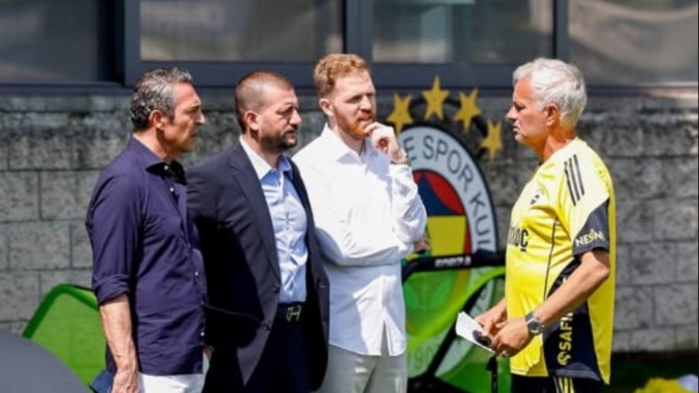 Fenerbahçe 5 oyuncunun peşinde